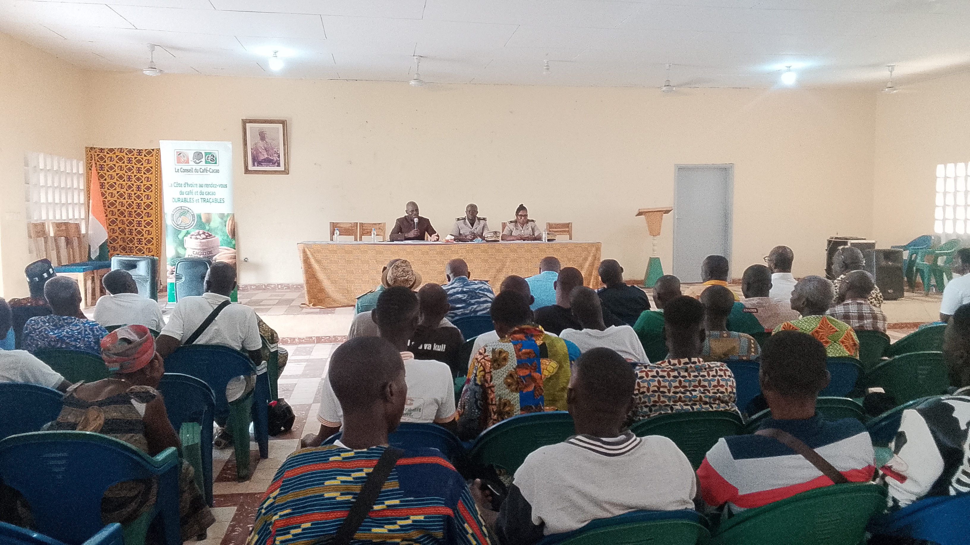 Côte d’Ivoire-AIP/ Le sous-préfet de Botro invite les planteurs à la diversification agricole et à la traçabilité du café-cacao